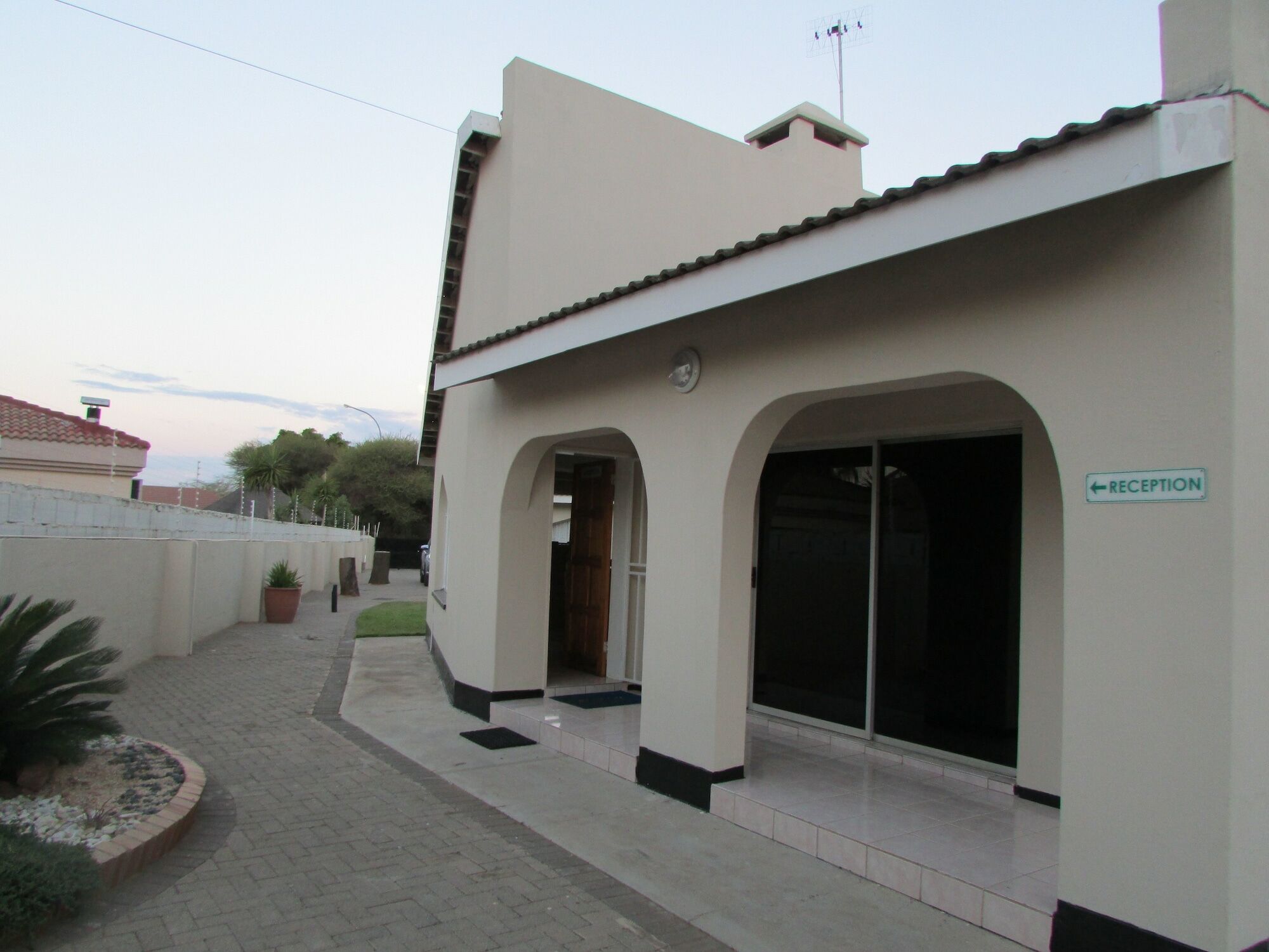 Bridgeville Guest House Gaborone Exterior photo